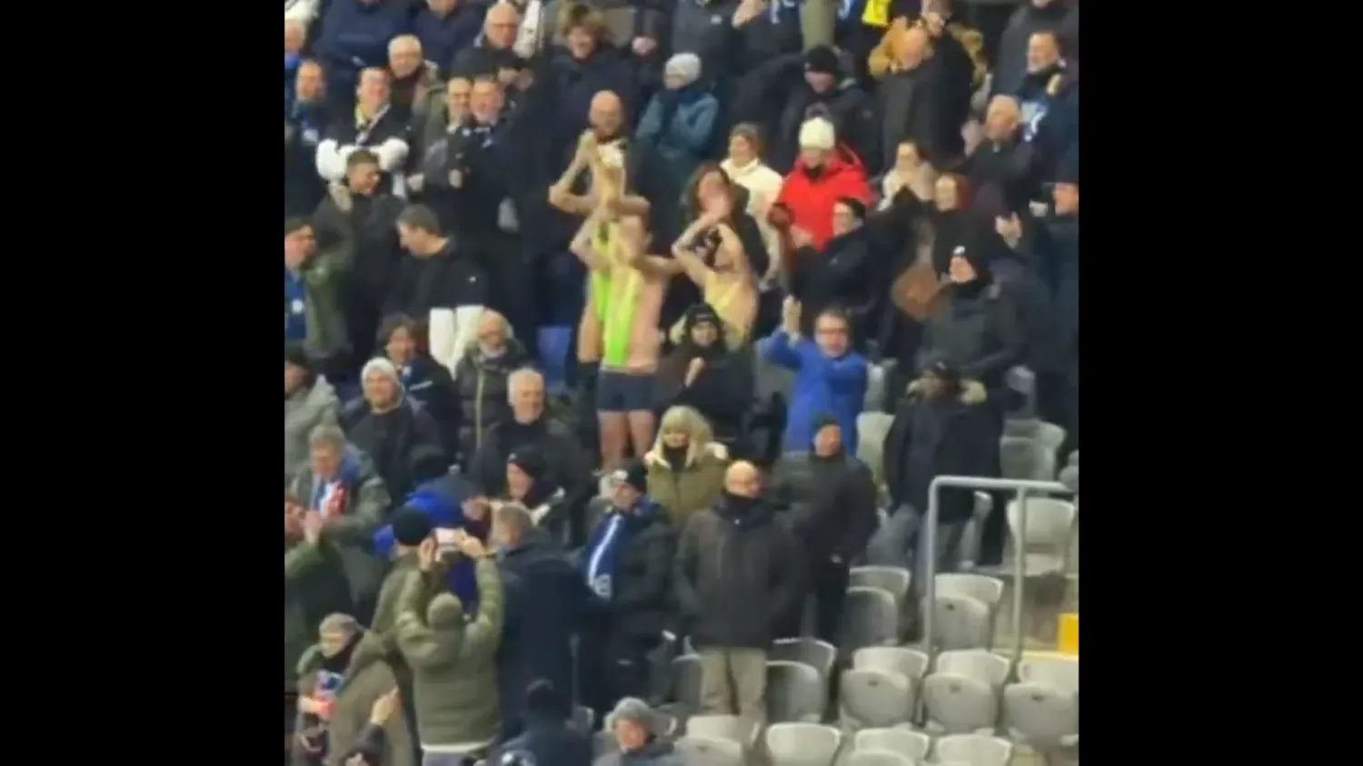 سجن لمدد قصيرة بحق ثلاثة من مشجعي نادي كلوب بروغ البلجيكي بعد ارتدائهم ملابس تنكّرية لشخصية «بورات» السينمائية (وسائل إعلام بلجيكية)