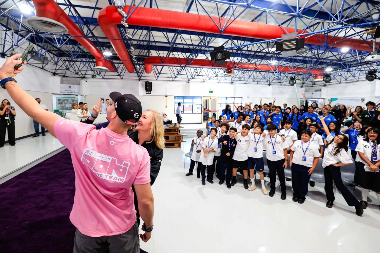 أكثر من 100 طالب وطالبة شاركوا في الورشة التعليمية (الشرق الأوسط)