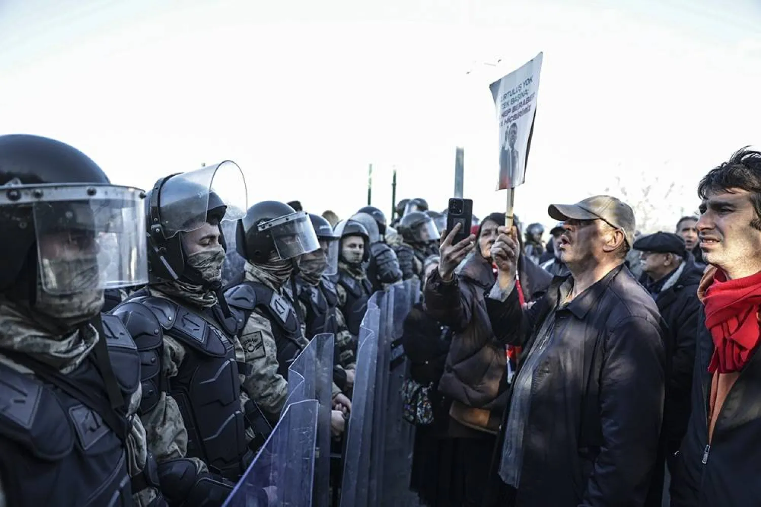 Turkish gendarmes block the way as supporters of jailed and suspended Istanbul Mayor Ekrem Imamoglu rally outside the courthouse of the Marmara Prison Complex, formerly Silivri Prison, on the outskirts of Istanbul, Türkiye, 15 January 2026. (EPA) 