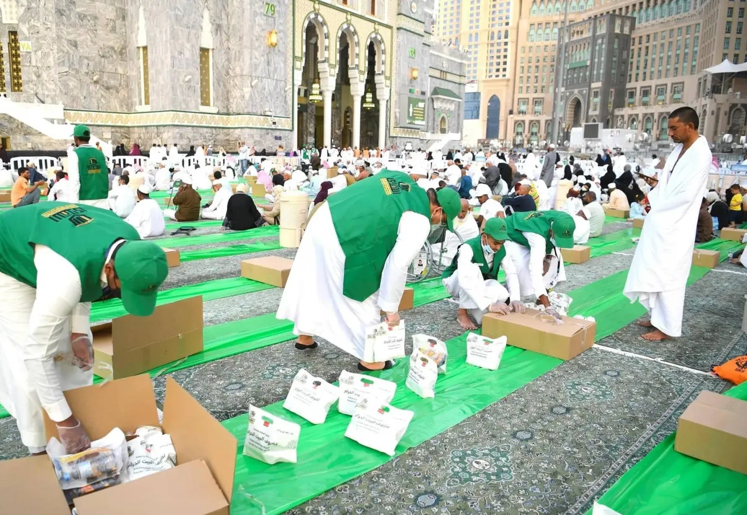 تشديد على ضرورة الالتزام بكل الشروط والأحكام المعتمدة لضمان انسيابية تنظيم الإفطار (واس)