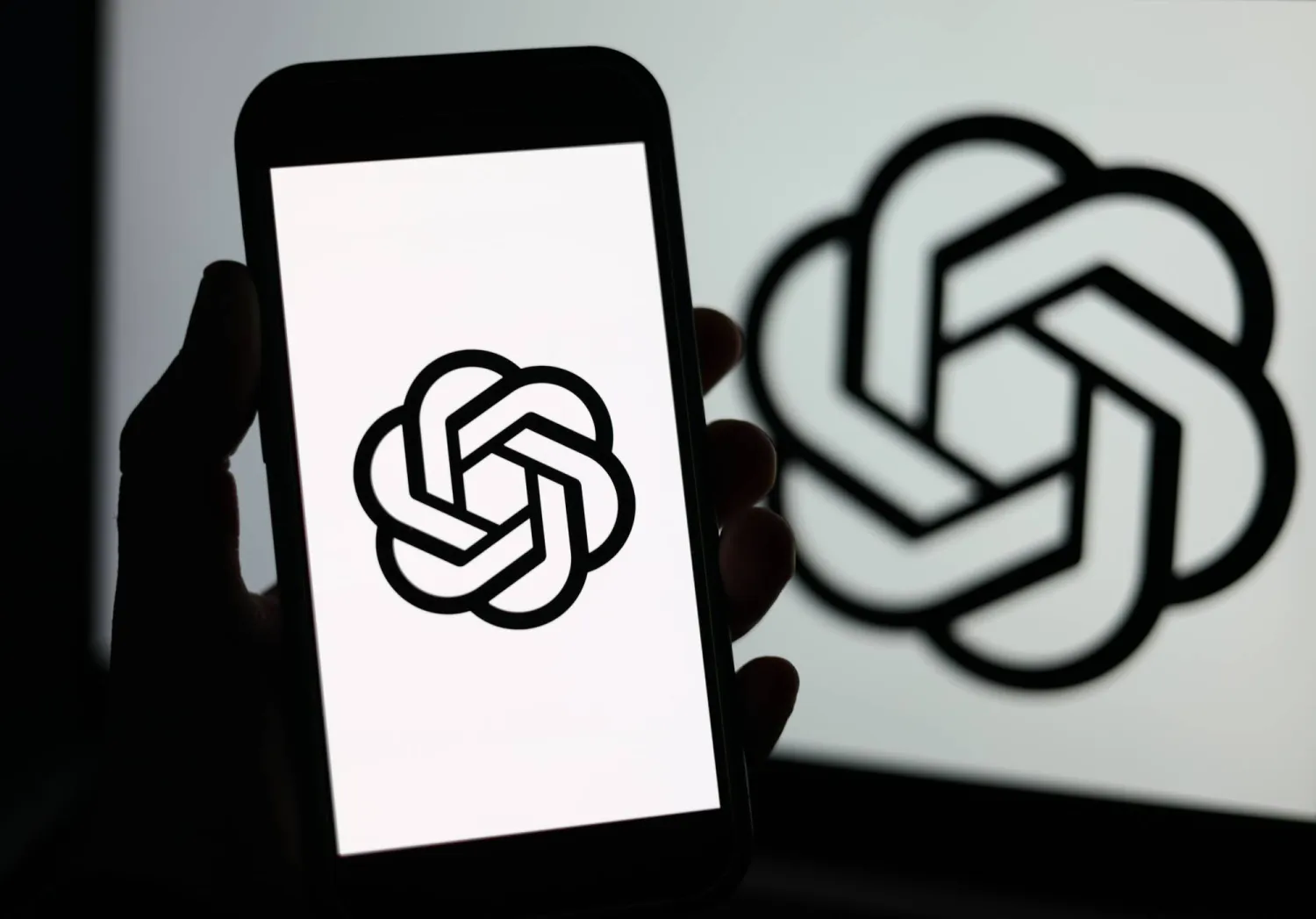 شعار تطبيق «تشات جي بي تي» (إ.ب.أ)