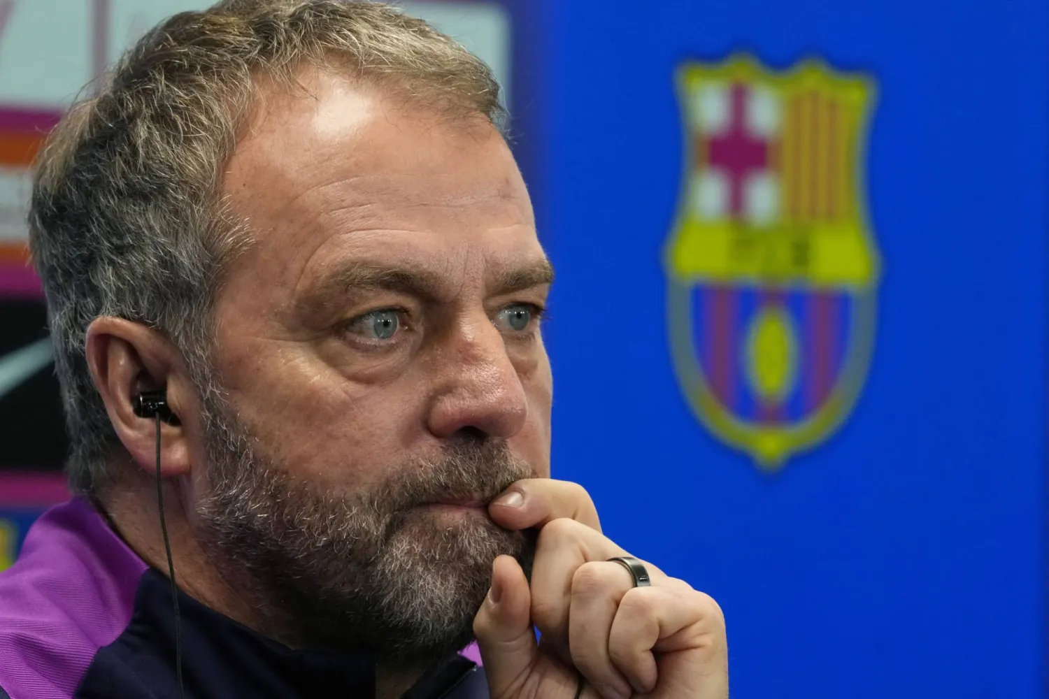 الألماني هانسي فليك مدرب برشلونة (إ.ب.أ)