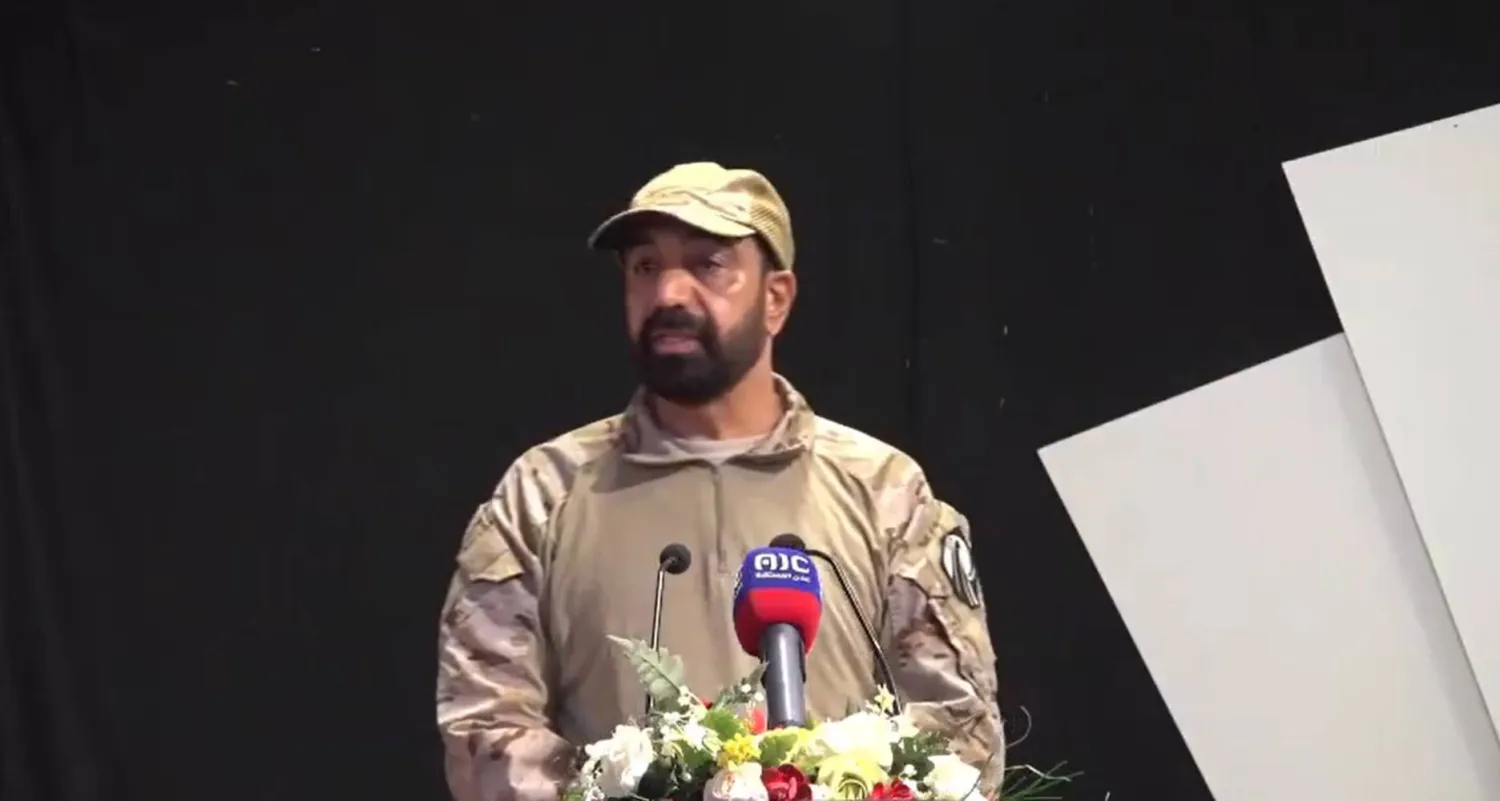 ظهر أبو علي الحضرمي فجأة على المشهد الحضرمي من دون سيرة معلنة أو خلفية واضحة محاطاً بهالة كثيفة من السرية (متداولة)