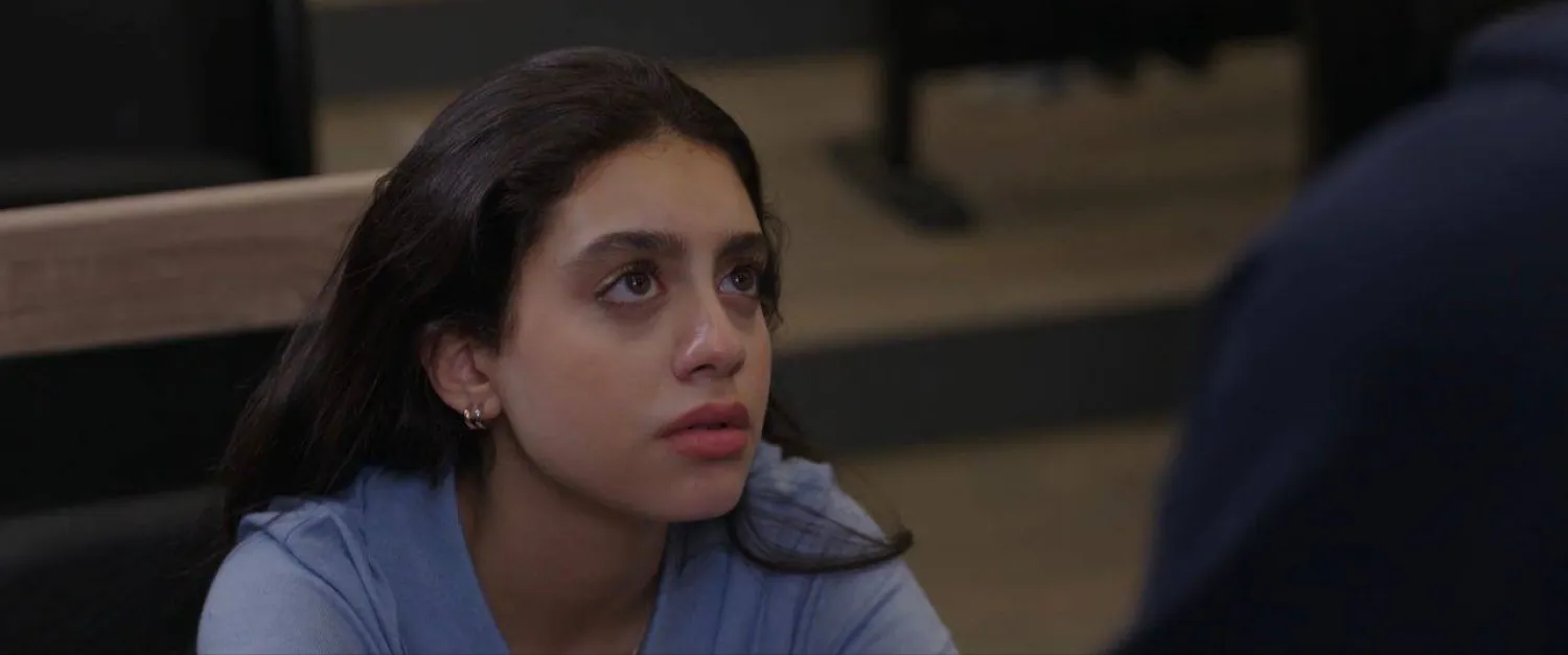 ياسمينا العبد خاضت أولى تجاربها في الدراما التلفزيونية من خلال المسلسل (الشركة المنتجة)