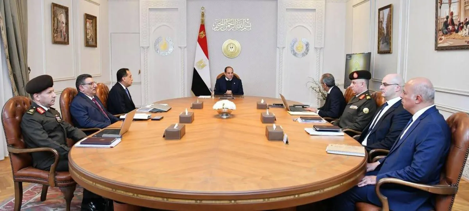 الرئيس عبد الفتاح السيسي خلال متابعة محاور تطوير صناعة الاتصالات بمصر في يناير الحالي (الرئاسة)