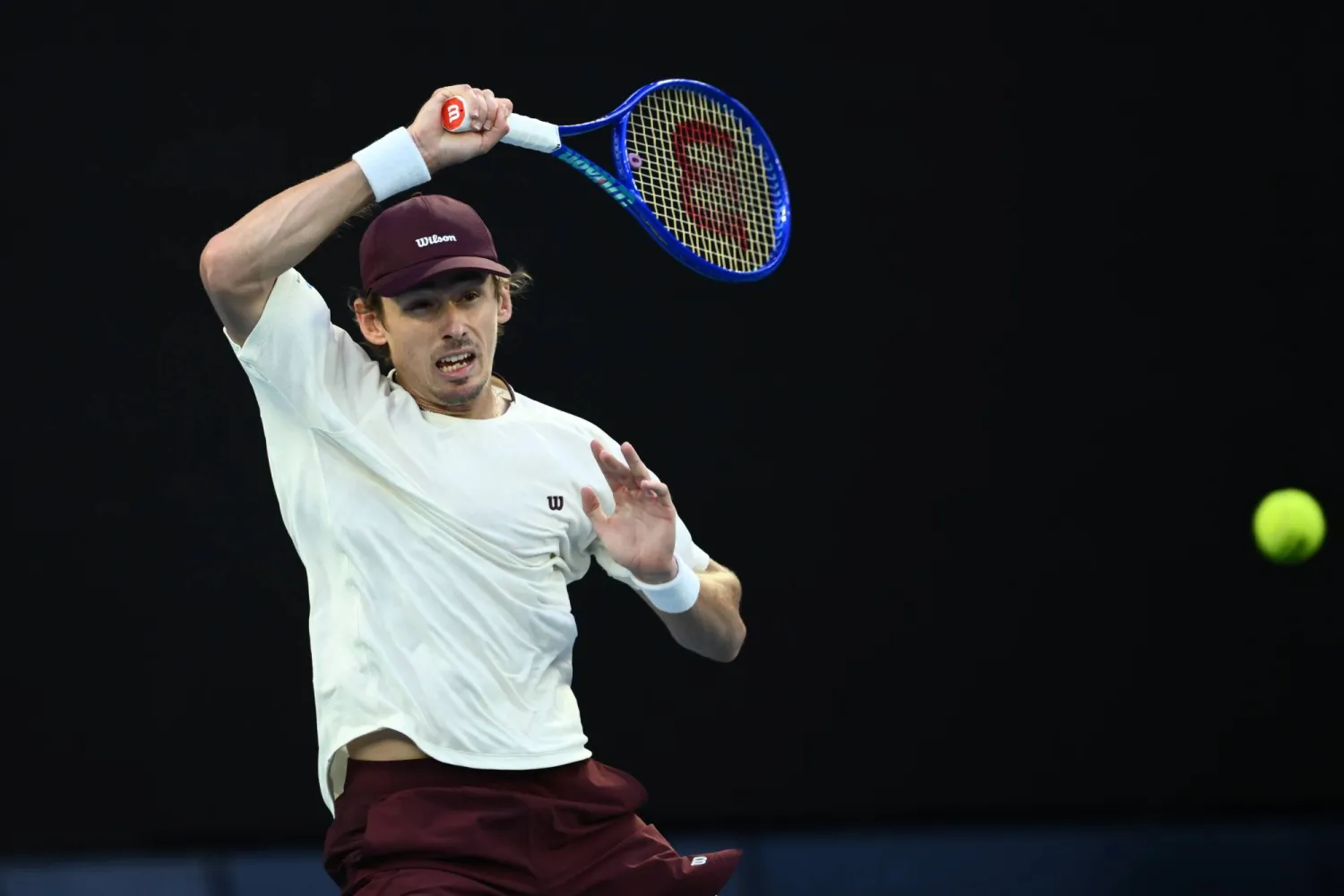 أليكس دي مينو يترقب مواجهته مع ألكاراس (د.ب.أ)