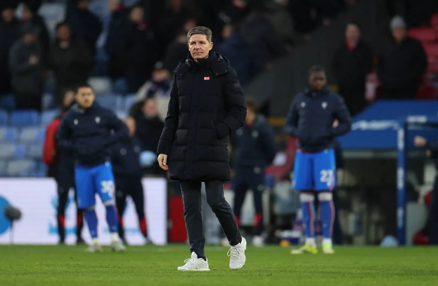 أوليفر غلاسنر المدير الفني لفريق كريستال بالاس (رويترز)