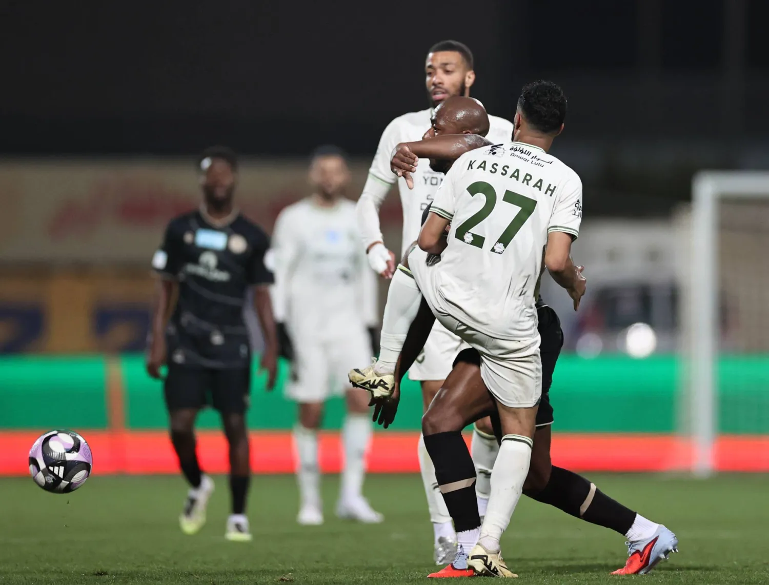 الحزم نجح بتجاوز ضمك بثنائية مقابل هدف (تصوير: سعد العنزي)