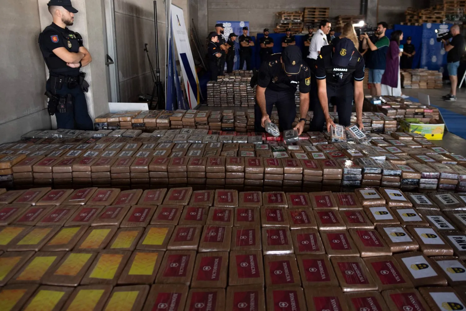 İspanya'da ele geçirilen kokainin bir kısmı, 25 Ağustos 2023 (AFP)