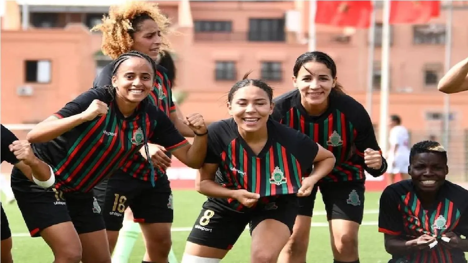 تخوض لاعبات نادي الجيش الملكي المغربي مواجهة تاريخية أمام آرسنال الإنجليزي (الجيش الملكي المغربي)