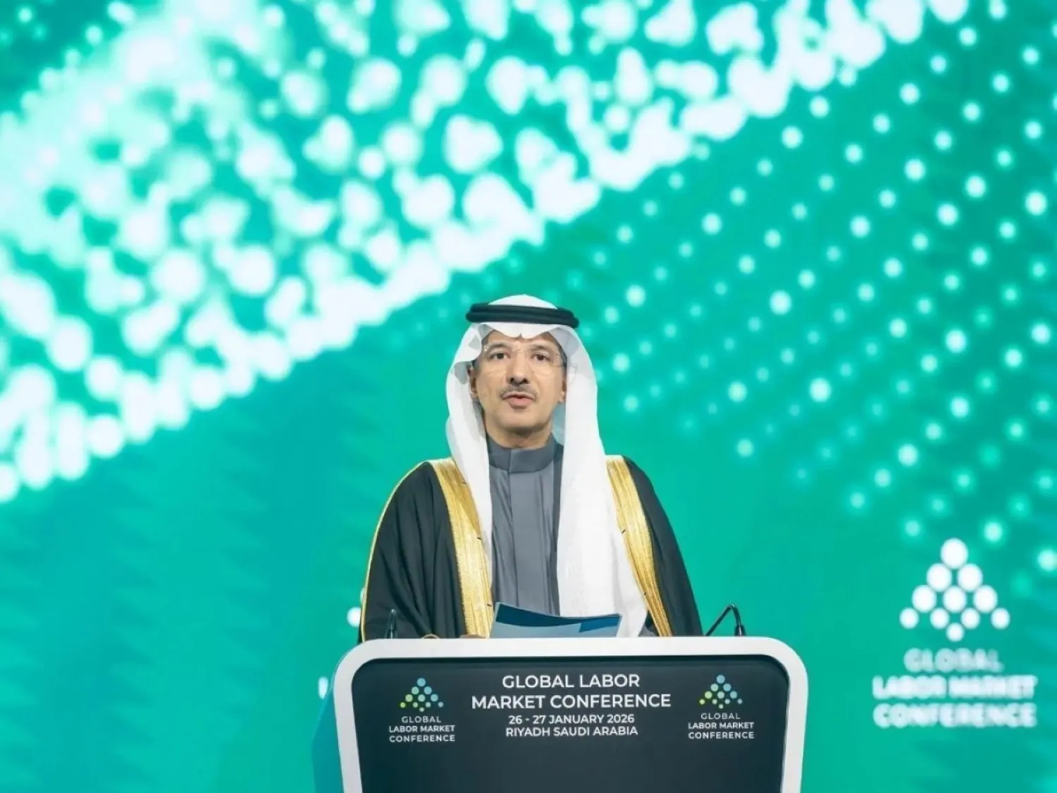 نائب وزير الموارد البشرية والتنمية الاجتماعية خلال كلمته في المؤتمر الدولي لسوق العمل بالرياض (واس)