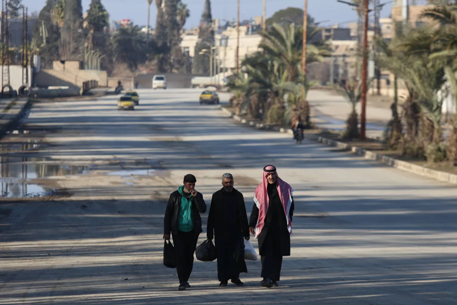 الحكومة السورية تتطلع إلى عقد جولة جديدة من المحادثات مع «قوات ​سوريا الديمقراطية» التي يقودها الأكراد (أ.ب)