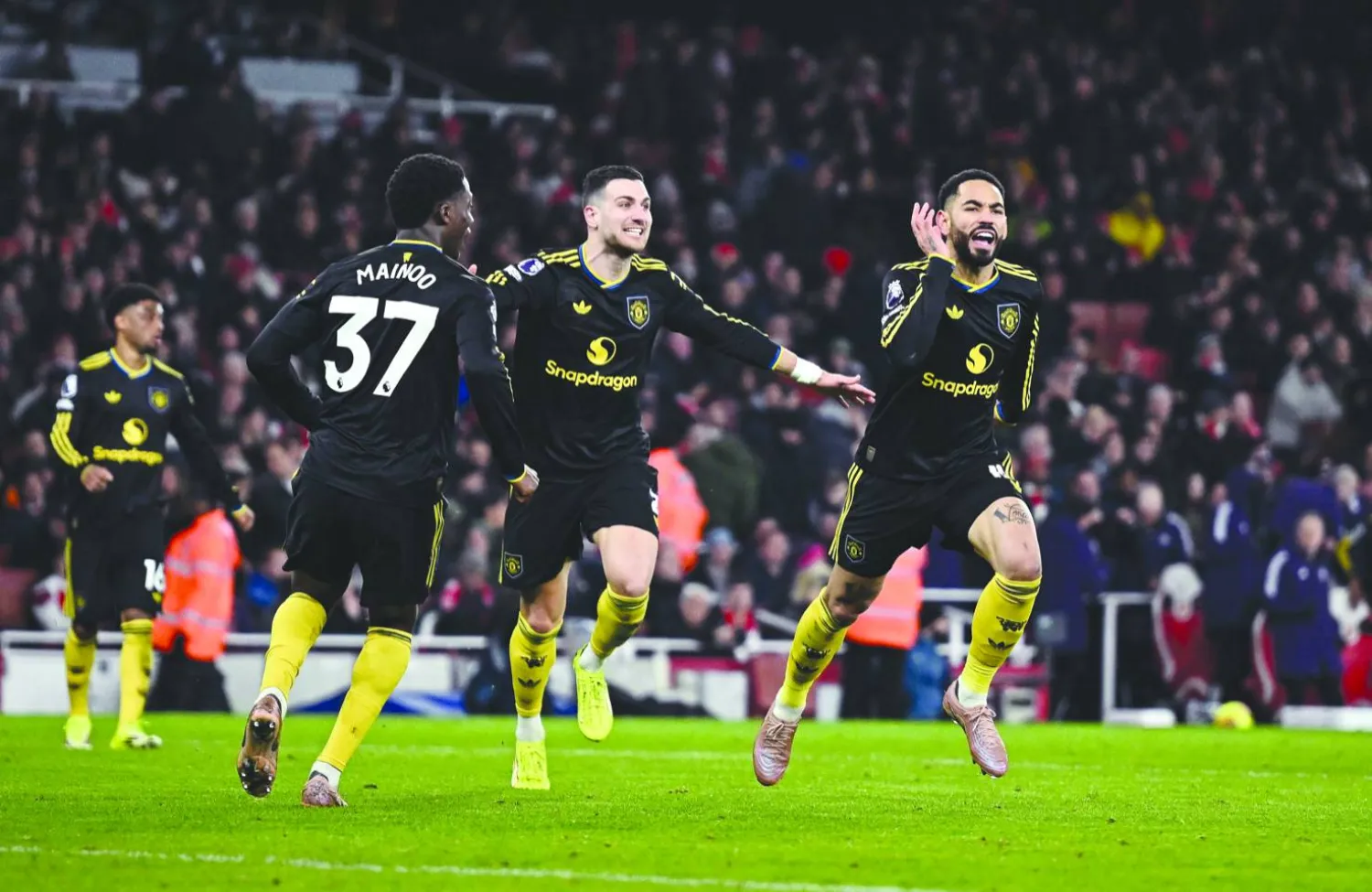 هل يستطيع يونايتد تثبيت مكانته ضمن المراكز الأربعة الأولى ثم المنافسة على اللقب؟ (رويترز)