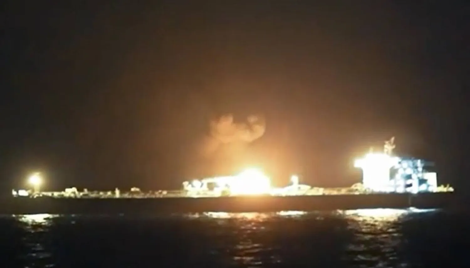 مخاوف يمنية من عودة الحوثيين لمهاجمة سفن الشحن تنفيذاً لأوامر إيرانية (إ.ب.أ)