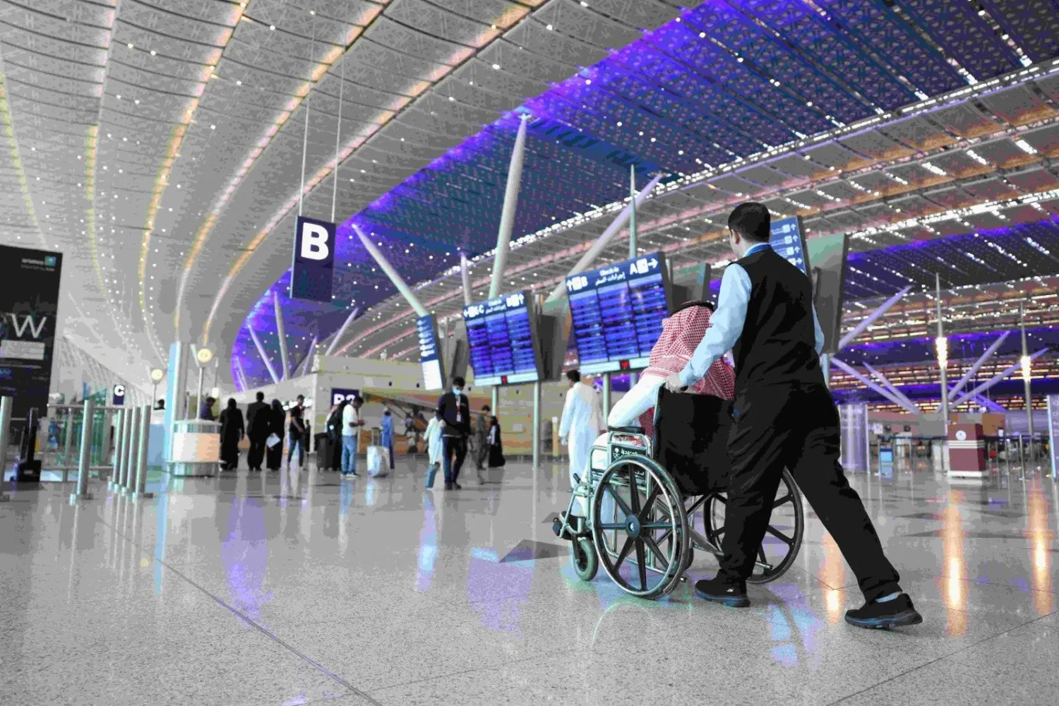 مطار الملك عبد العزيز الدولي في جدة (الشرق الأوسط)