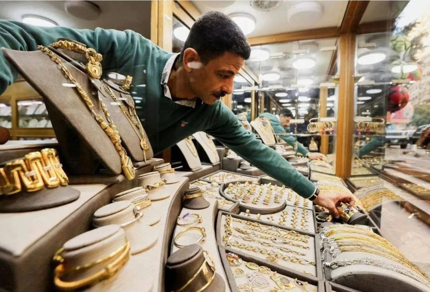 ارتفاعات قياسية جديدة سجَّلها المعدن الأصفر في مصر (أرشيفية - رويترز)