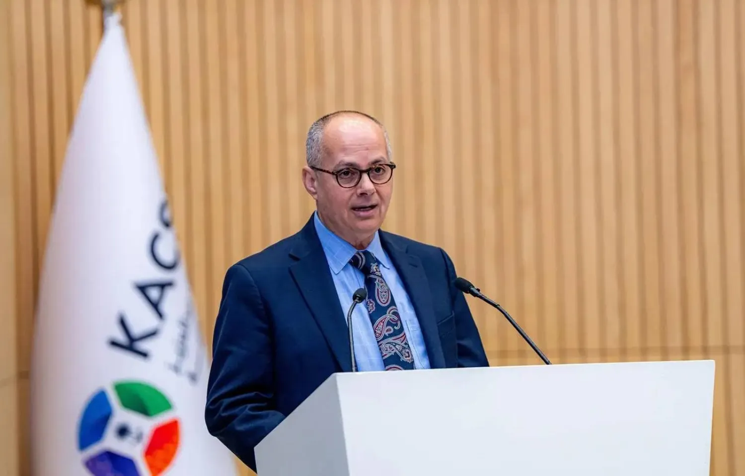 البروفسور عمر ياغي يتحدث خلال احتفاء مدينة الملك عبد العزيز للعلوم والتقنية به الخميس (واس)