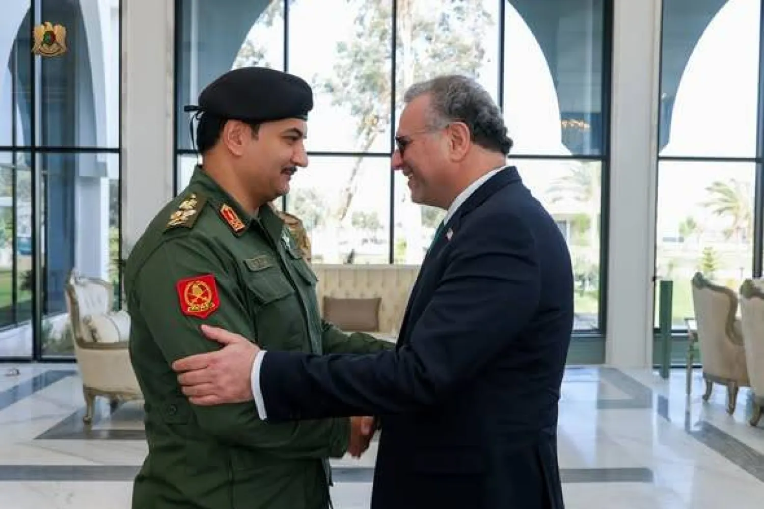 صدام حفتر مستقبلاً بولس في القيادة العامة 25 يناير (القيادة العامة) 