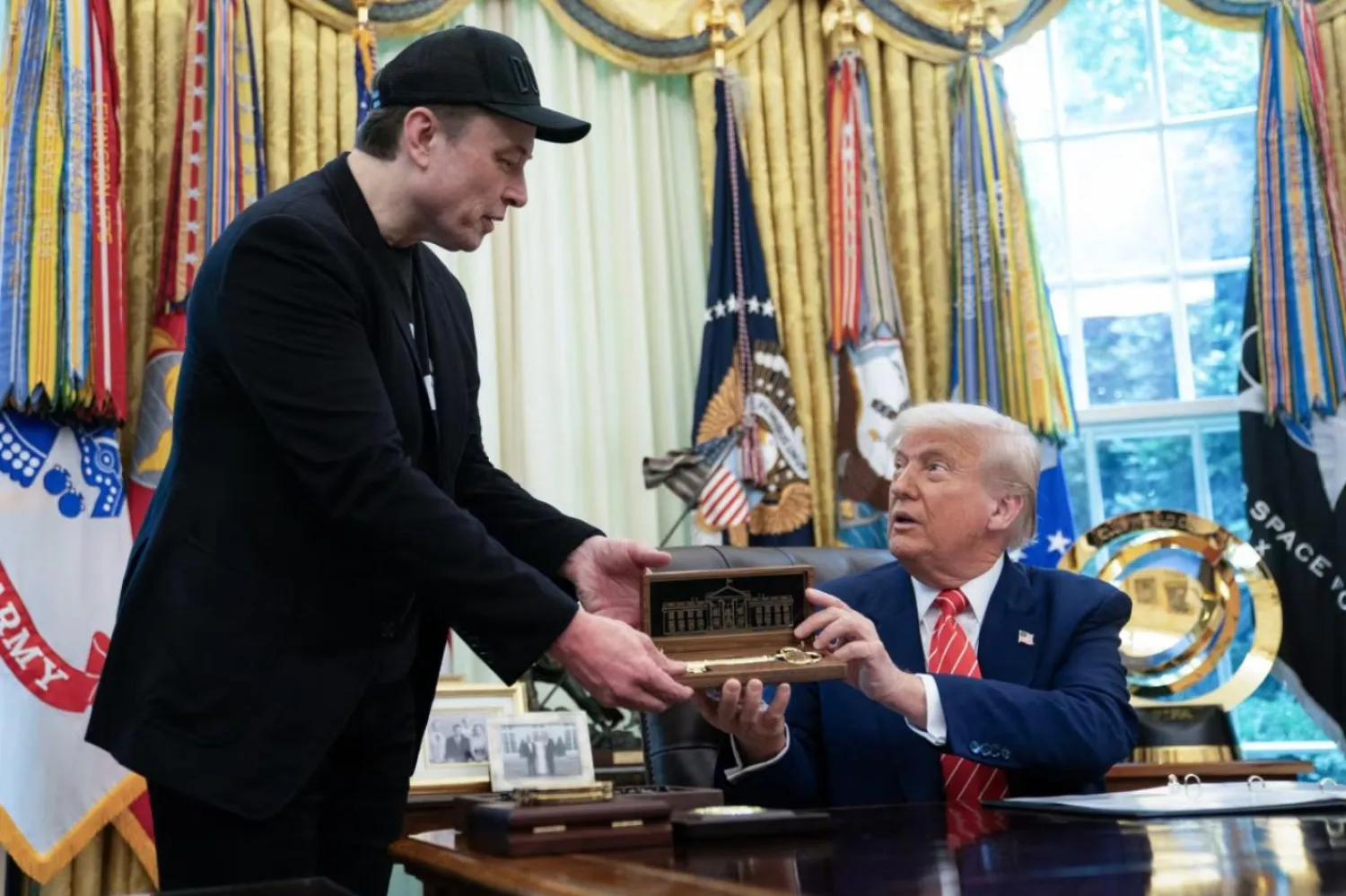 Milyarder Musk, geçen yıl Amerikan Partisi'ni kuracağını söyledikten sonra projeyi rafa kaldırmıştı (AFP)