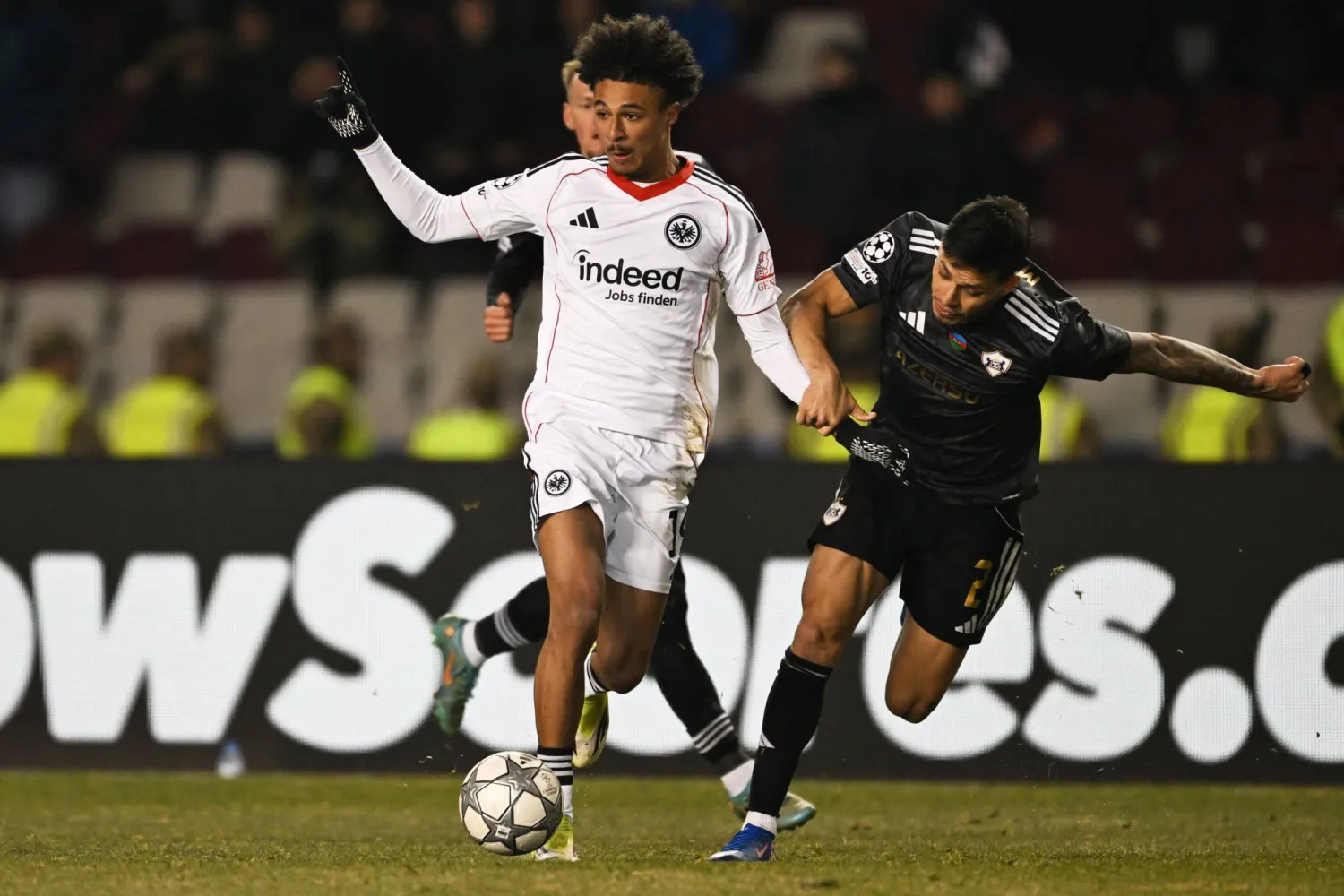 جان-ماتيو باهويا لاعب أينتراخت فرانكفورت (أ.ب)