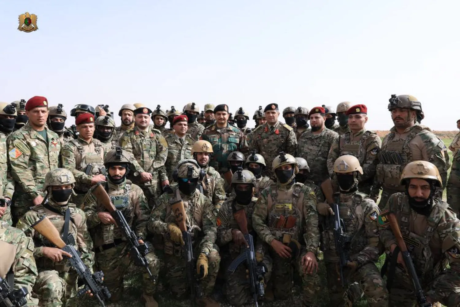 صدام حفتر يتوسط عناصر «اللواء 106- القوات الخاصة» 29 يناير (القيادة العامة)