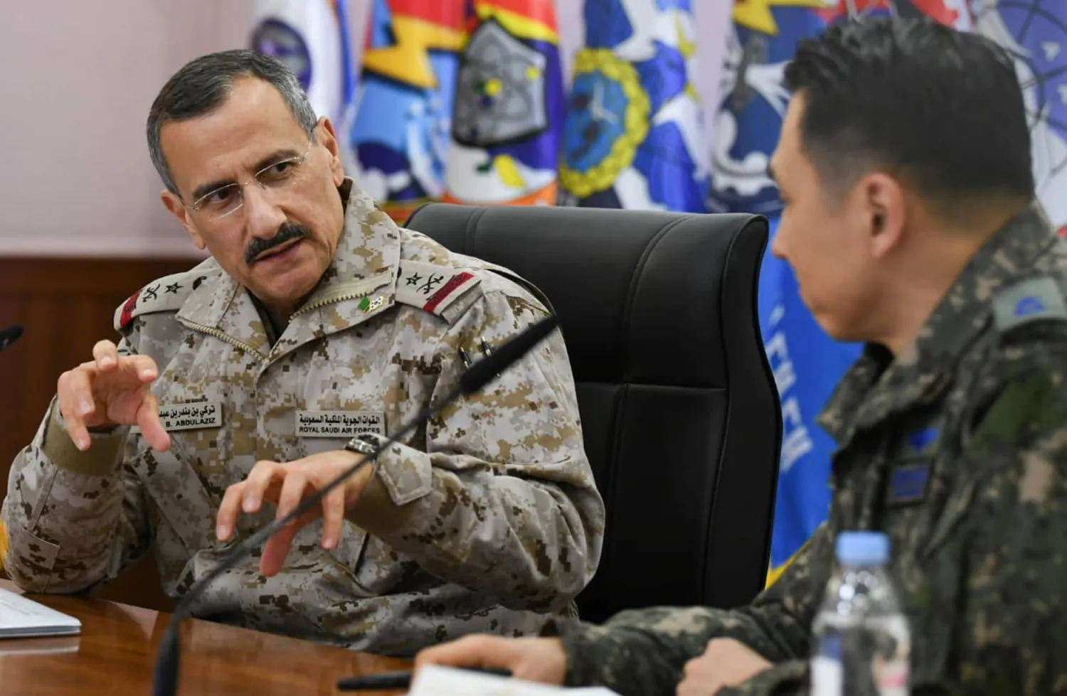 الفريق الركن تركي بن بندر ناقش الموضوعات المشتركة خلال زيارته سيول (وزارة الدفاع السعودية)