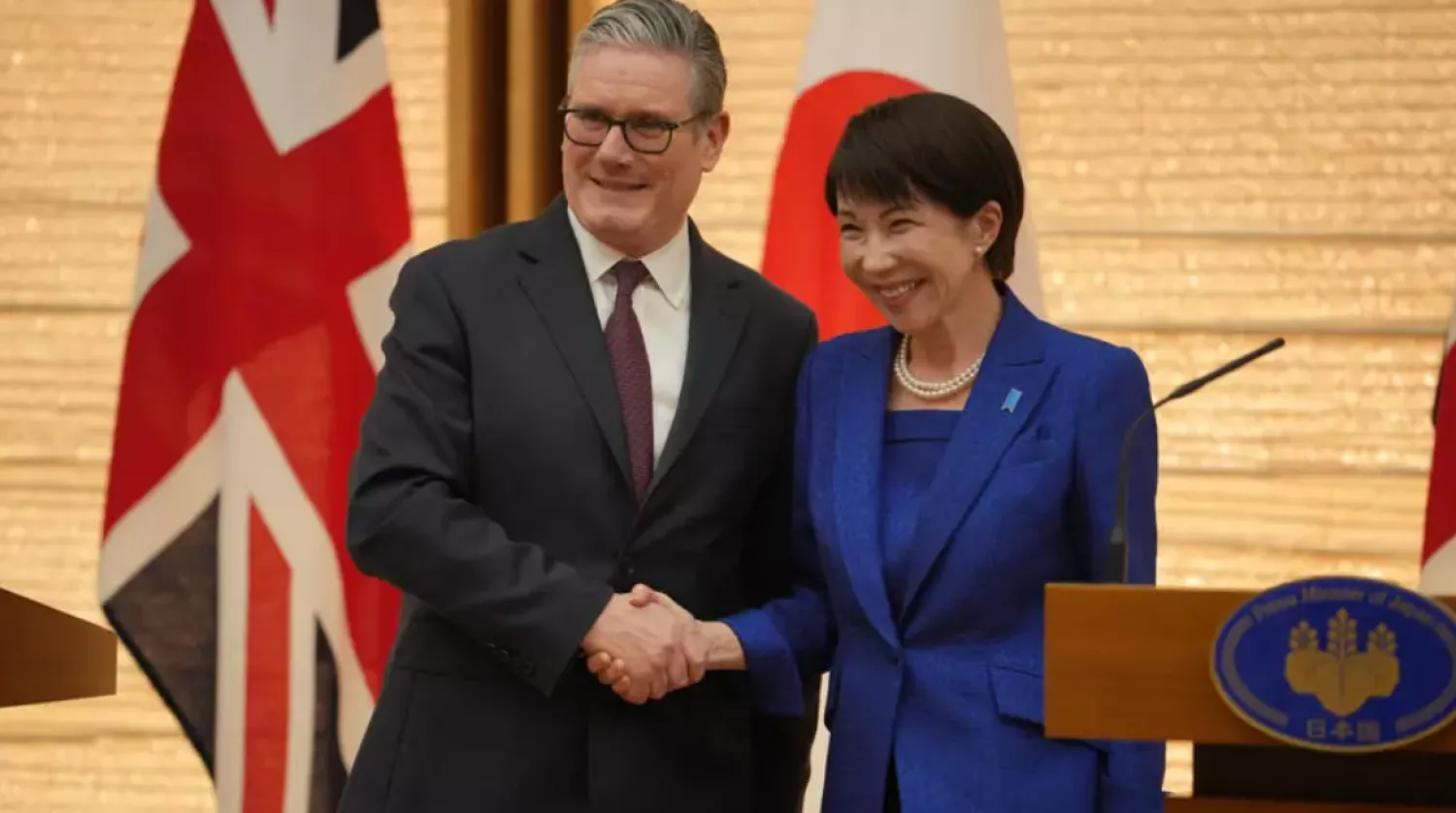 Britain and Japan agreed to strengthen defense and economic ties during talks between British Prime Minister Keir Starmer and Japanese premier Sanae Takaichi in Tokyo © Kin Cheung / POOL/AFP
