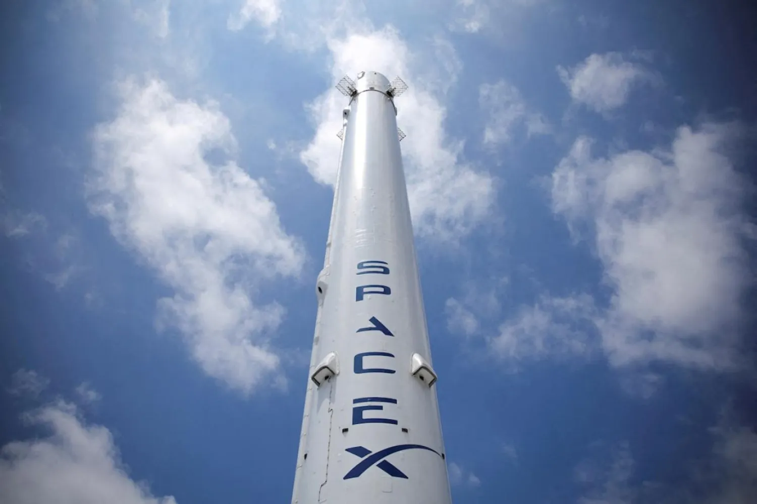 Senatörler, SpaceX ve Pentagon işbirliğiyle ilgili bilgilerin Pekin'e sızdırılabileceğini öne sürüyor (Reuters)