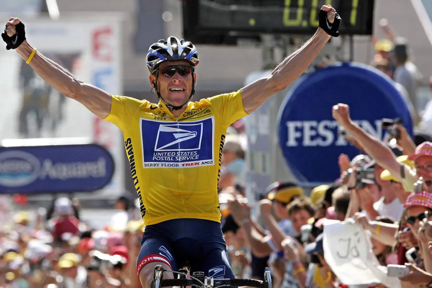Lance Armstrong, unvanları elinden alınmadan önce 1999-2005'te 7 Fransa Bisiklet Turu kazanarak rekor kırmıştı (AFP)