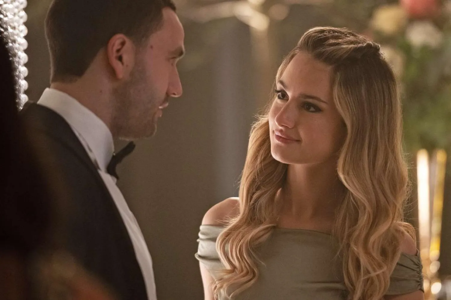 Tell Me Lies, Lucy ve Stephen arasındaki çalkantılı ama sarhoş edici ilişkiyi 8 yıl boyunca izliyor (Hulu / Disney+) 