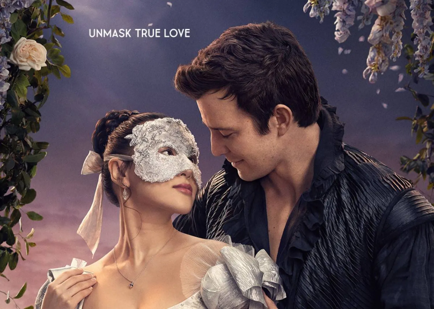 في هذا الموسم من بريدجرتون تتّجه الأنظار إلى قصة حب بينيديكت وصوفي (نتفليكس)