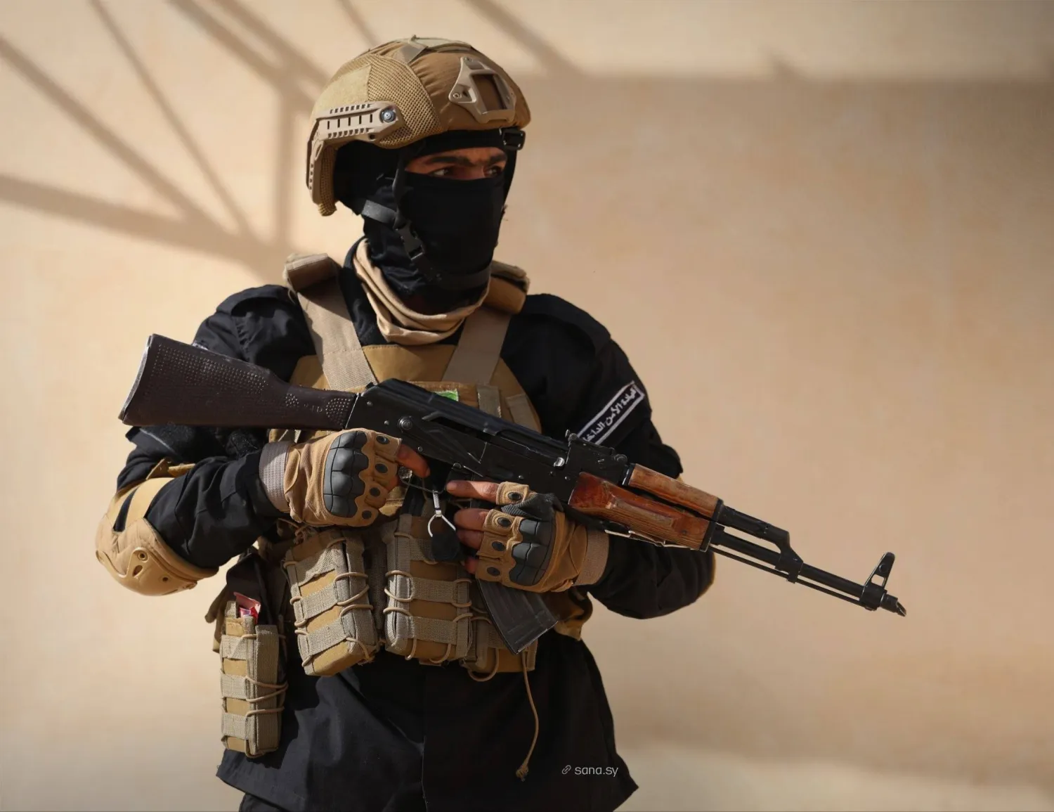 أحد أفراد الأمن السوري (سانا)