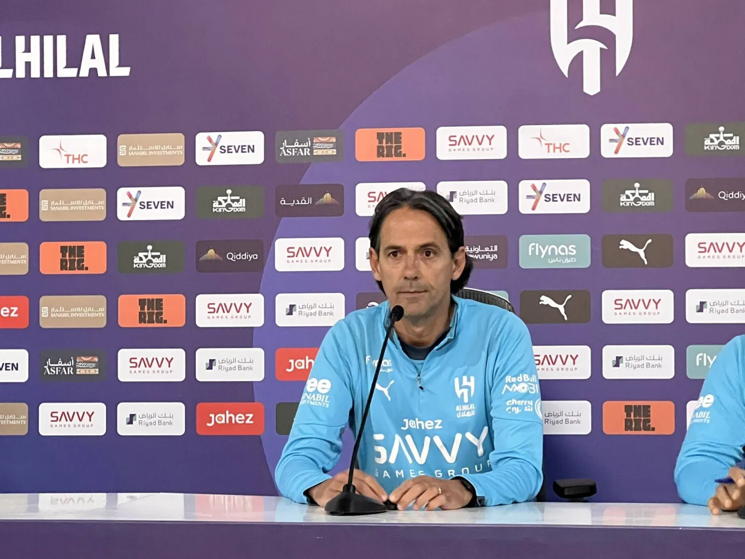 إنزاغي خلال المؤتمر الصحافي (الشرق الأوسط)