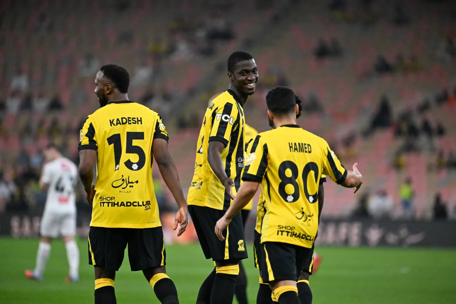 احتفالية اتحادية بهدف اللقاء الوحيد الذي سجله محمد دومبيا (تصوير: علي خمج) 