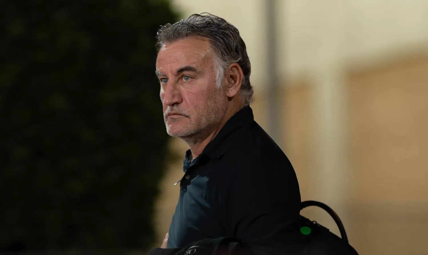 الفرنسي كريستوف غالتييه مدرب فريق نيوم (نادي نيوم) 