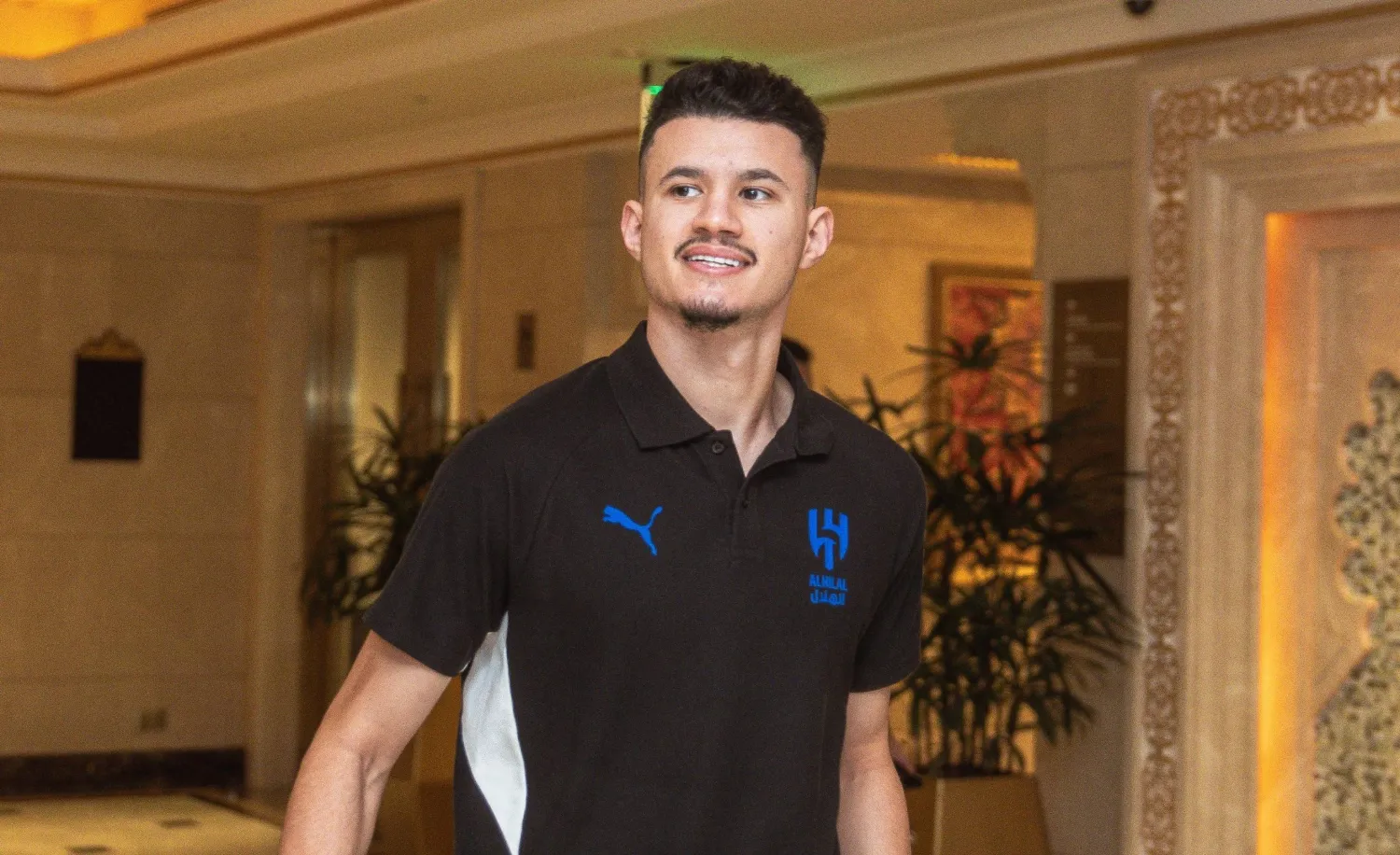 علاقة الحمدان مع الهلال انتهت بفسخ اللاعب عقده (نادي الهلال) 