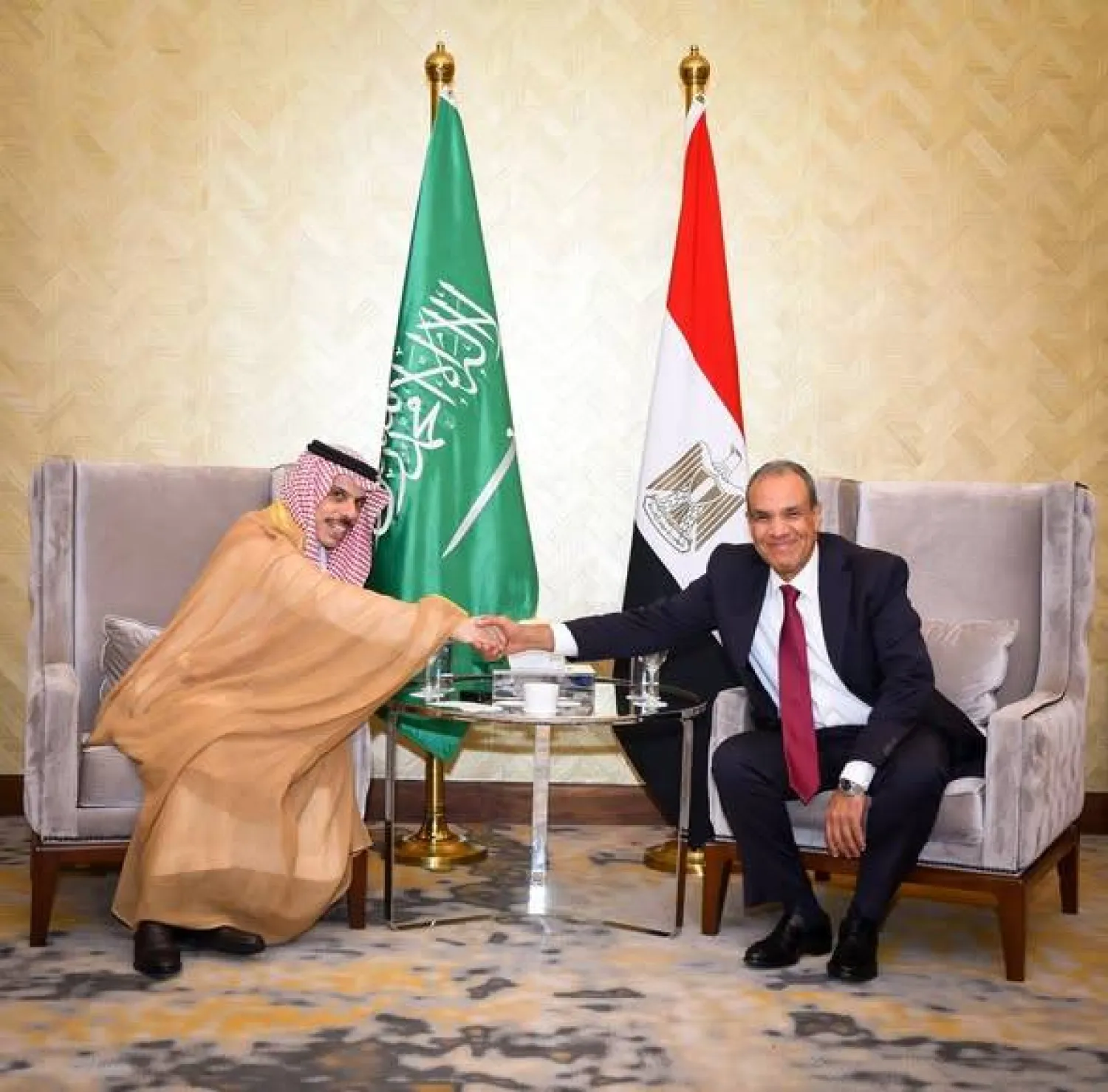 لقاء سابق بين وزير الخارجية السعودي فيصل بن فرحان ونظيره المصري بدر عبد العاطي (الخارجية المصرية)