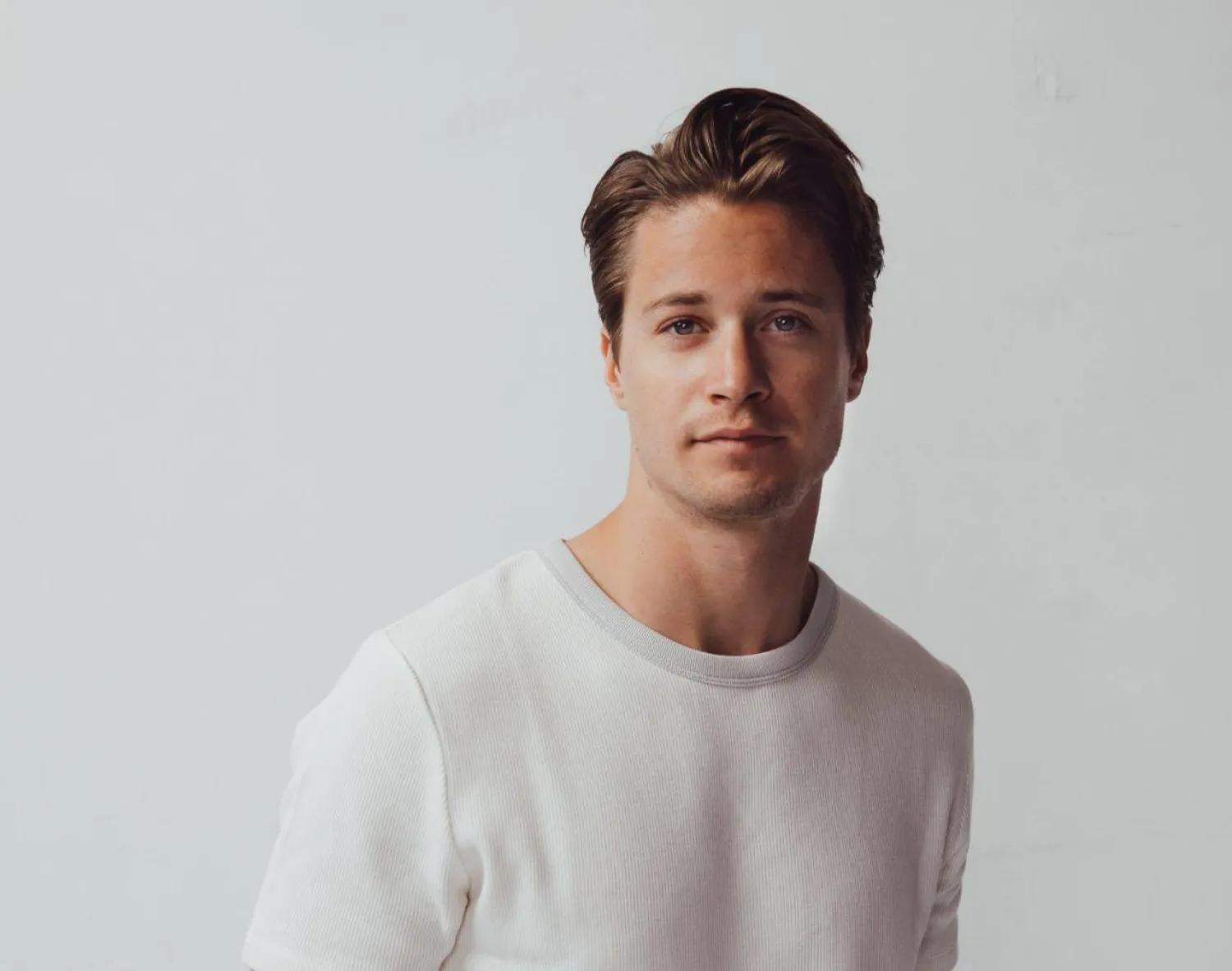 الفنان العالمي كايغو يحيي «حفل حلبة جدة» (الاتحاد السعودي للسيارات)