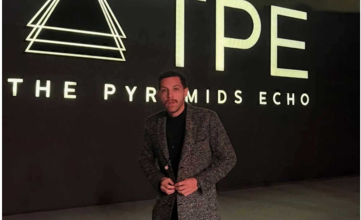 الفنان محمود حجازي (صفحته على فيسبوك)