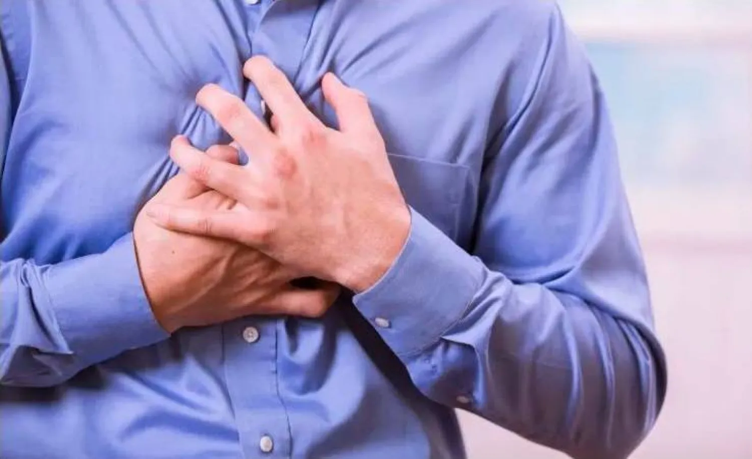 يواجه الرجال خطراً أعلى للإصابة بأمراض القلب مع بلوغهم سن الخامسة والثلاثين (رويترز)