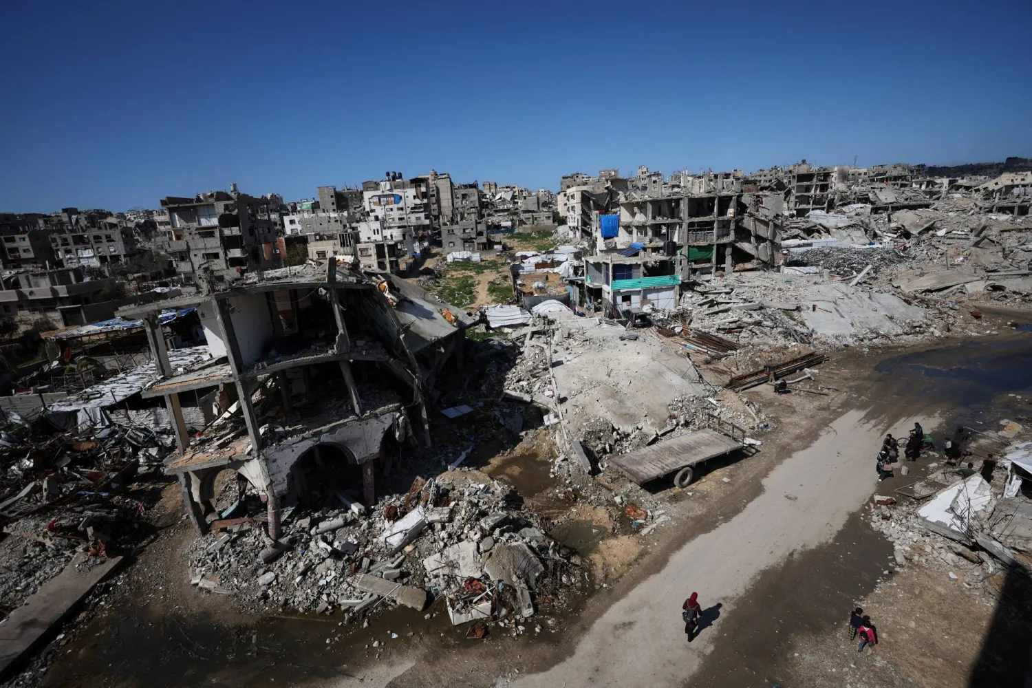 أنقاض مبانٍ دُمرت في القصف الإسرائيلي خلال عامين من الحرب... مدينة غزة يوم 4 فبراير 2026 (رويترز)