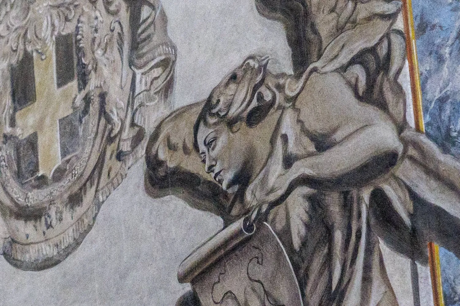 الجدارية المثيرة للجدل في مصلى جانبي لكنيسة سانت لورانس في لوتشينا بروما (د.ب.أ)