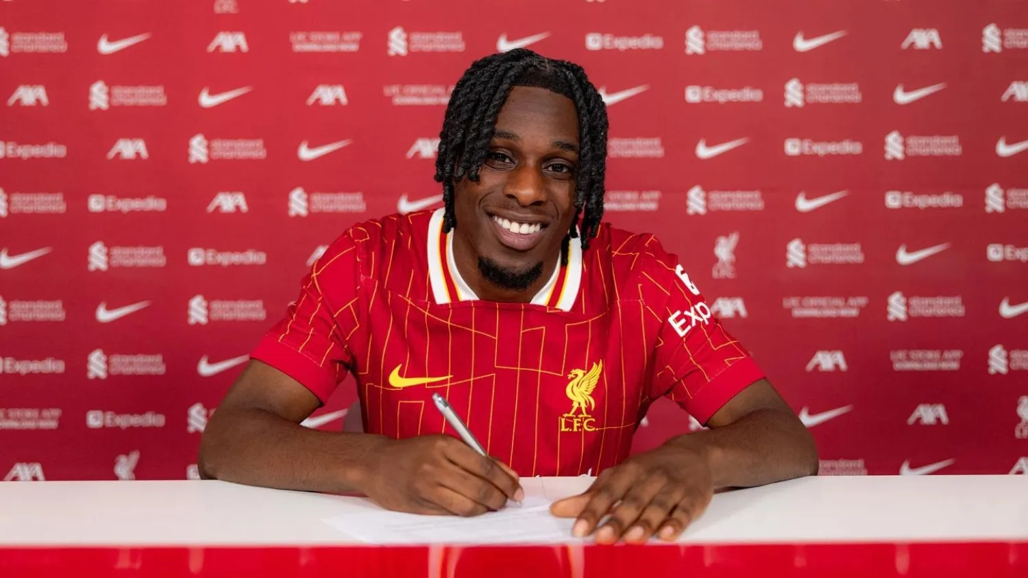 من توقيع جيريمي جاكيه (نادي ليفربول)