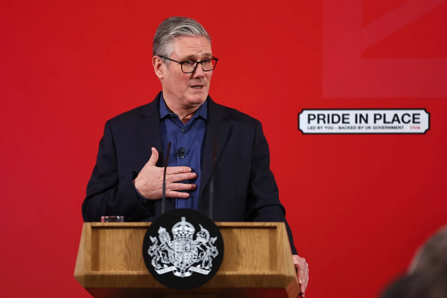 رئيس الوزراء البريطاني كير ستارمر يلقي خطاباً في مجمع هورنتي بارك الرياضي في سانت ليوناردز أون سي بشرق ساسكس في إنجلترا يوم 5 فبراير 2026 (أ.ب)