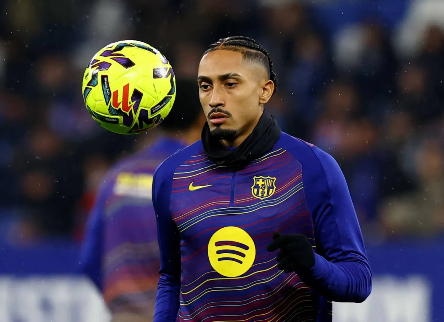 لاعب برشلونة البرازيلي رافينيا (رويترز)