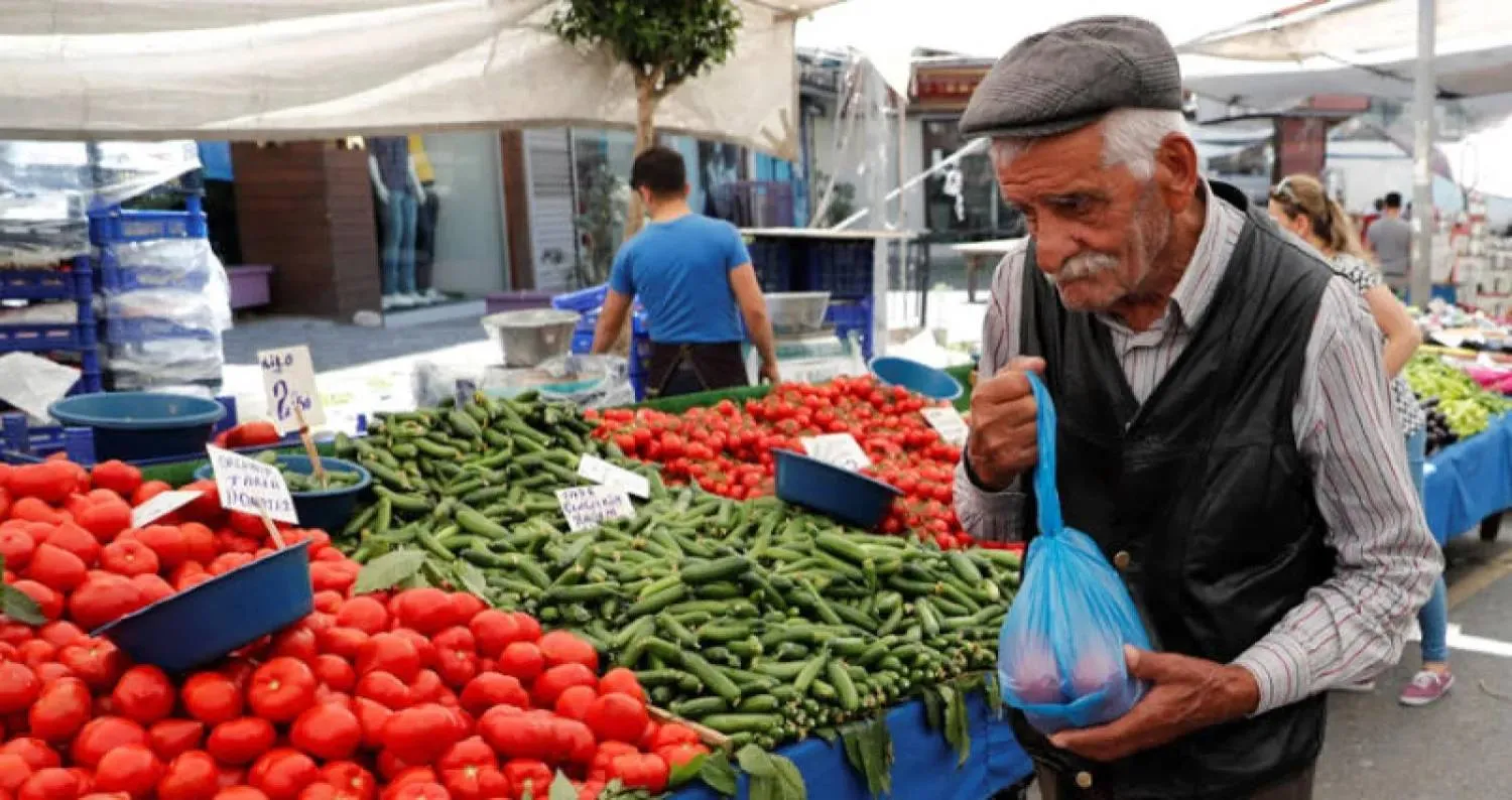 تراجع التضخم السنوي في تركيا خلال يناير إلى 30.65 في المائة (رويترز)