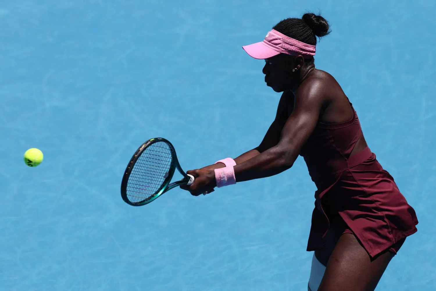 الكندية فيكتوريا مبوكو تتألق في الدوحة (أ.ف.ب)