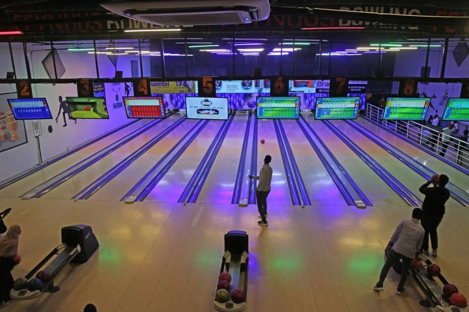  People bowl at the Feynuus Bowling Center in Mogadishu, Somalia, on Jan. 15, 2026. (AP) 