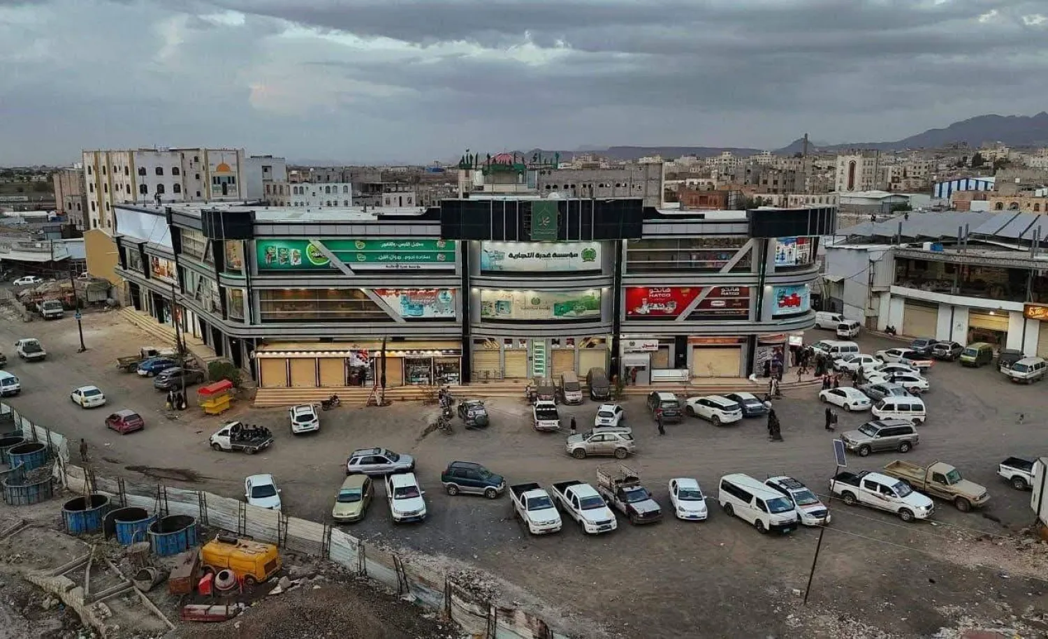 مشاهد الفقر والكساد تطغى على الأسواق في مناطق سيطرة الحوثيين قبيل حلول رمضان المبارك (إعلام محلي)