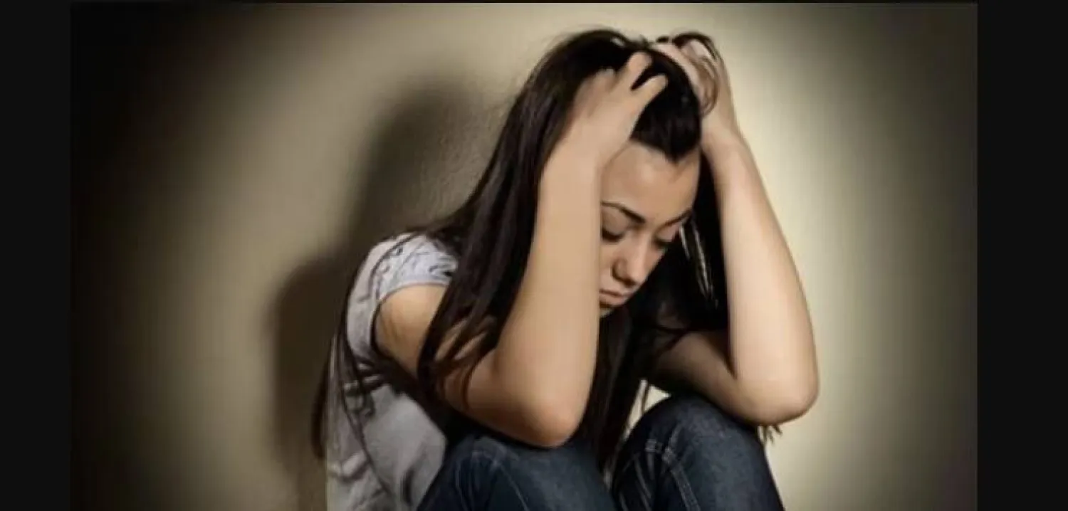 النساء أكثر عرضة للإصابة ببعض المشكلات الصحية (رويترز)